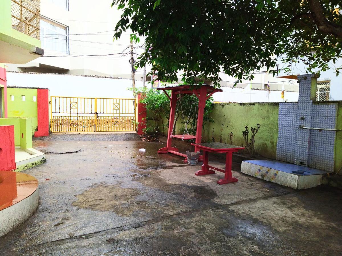 Sara Beach House Puri Exterior photo